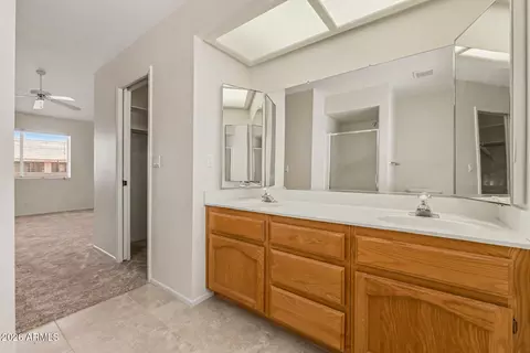 Bath - 7815 E Navarro Ave, Mesa, AZ 85209 photo 1 of 3