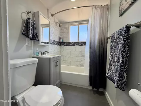Bath - 231 N Morris --, Mesa, AZ 85201 photo 2 of 3
