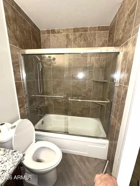 Bath - 4717 E Belleview St, Phoenix, AZ 85008 photo 4 of 4