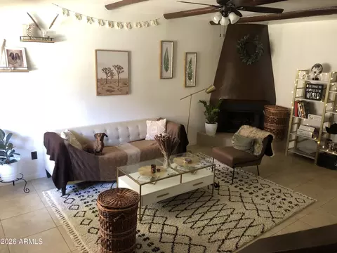 Living - 1446 E Grovers Ave #9, Phoenix, AZ 85022 photo 2 of 3