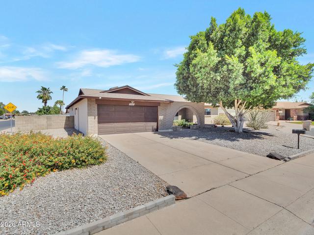 5605 W Redfield Rd, Glendale, AZ 85306