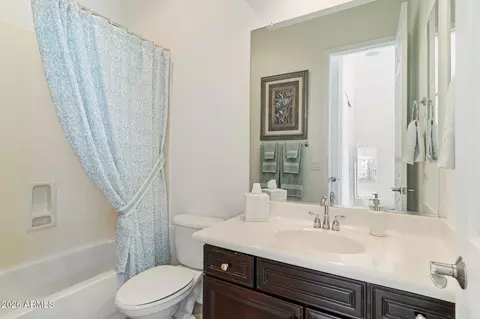 Bath - 4262 E Meadowview Dr, Gilbert, AZ 85298 photo 5 of 6