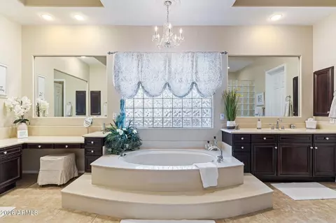 Bath - 4262 E Meadowview Dr, Gilbert, AZ 85298 photo 1 of 6