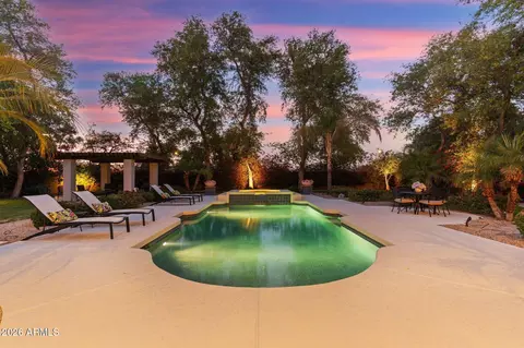 Exterior - 4262 E Meadowview Dr, Gilbert, AZ 85298 photo 4 of 15