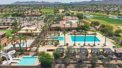 View/Area - 4262 E Meadowview Dr, Gilbert, AZ 85298 photo 6 of 10