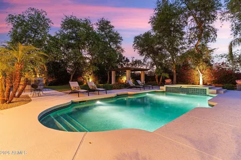 Exterior - 4262 E Meadowview Dr, Gilbert, AZ 85298 photo 6 of 15