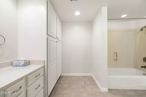 Bath - 4446 E Camelback Rd #103, Phoenix, AZ 85018 photo 4 of 4