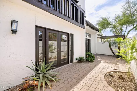 Exterior - 4446 E Camelback Rd #103, Phoenix, AZ 85018 photo 3 of 6