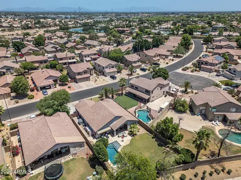 1097 W Page Ave, Gilbert, AZ 85233 photo 8