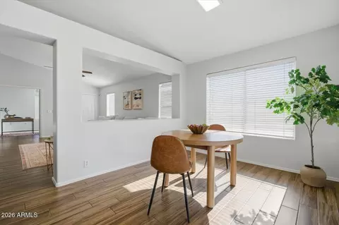 Dining - 4313 E Raven Rd, Phoenix, AZ 85044 photo 1 of 3