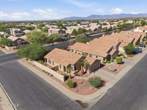 View/Area - 4313 E Raven Rd, Phoenix, AZ 85044 photo 2 of 10