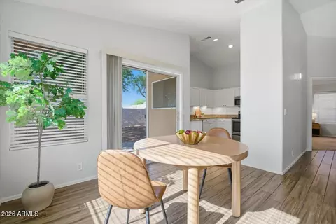Dining - 4313 E Raven Rd, Phoenix, AZ 85044 photo 3 of 3
