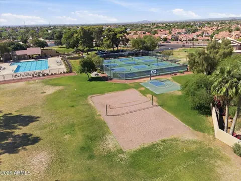 View/Area - 4313 E Raven Rd, Phoenix, AZ 85044 photo 8 of 10