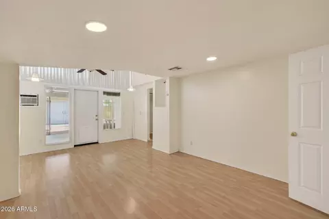 Living - 1116 E Cinnabar Ave, Phoenix, AZ 85020 photo 8 of 8