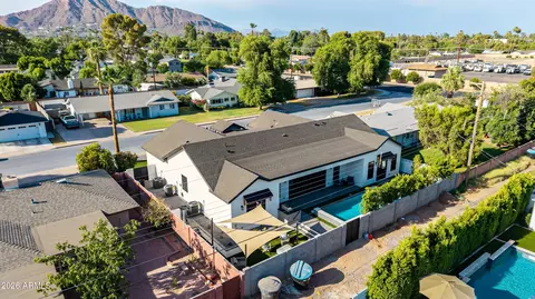 View/Area - 5145 E Pinchot Ave, Phoenix, AZ 85018 photo 1 of 4