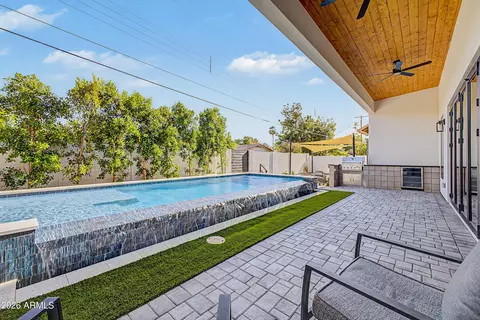 Exterior - 5145 E Pinchot Ave, Phoenix, AZ 85018 photo 3 of 7