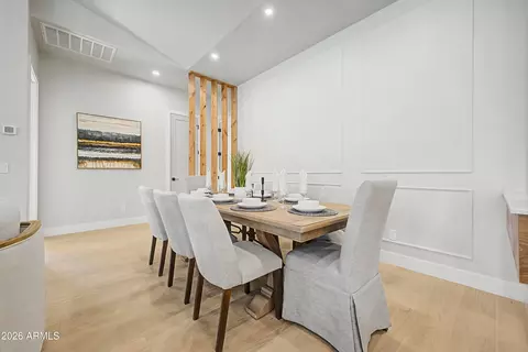 Dining - 5145 E Pinchot Ave, Phoenix, AZ 85018 photo 1 of 2