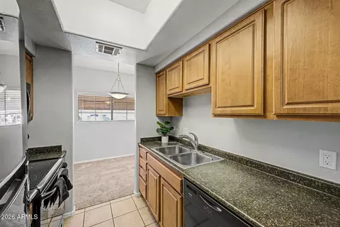 Kitchen - 3434 E Baseline Rd #164, Phoenix, AZ 85042 photo 2 of 3