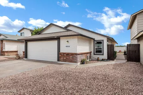 4319 E Contessa St, Mesa, AZ 85205