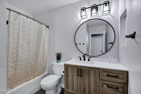 Bath - 4319 E Contessa St, Mesa, AZ 85205 photo 1 of 2