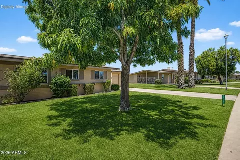 11016 N Coggins Dr, Sun City, AZ 85351