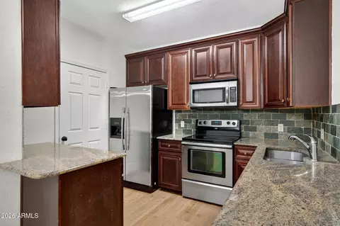 Kitchen - 5401 E Van Buren St #3077, Phoenix, AZ 85008 photo 3 of 3