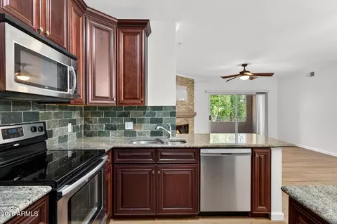 Kitchen - 5401 E Van Buren St #3077, Phoenix, AZ 85008 photo 2 of 3
