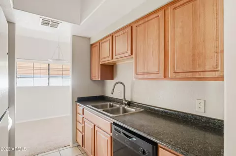 Kitchen - 3434 E Baseline Rd #264, Phoenix, AZ 85042 photo 2 of 2