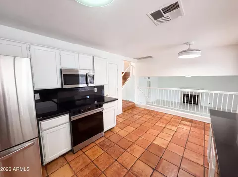 Kitchen - 2753 E Northridge Cir, Mesa, AZ 85213 photo 3 of 4