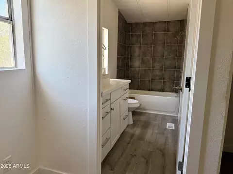 245 S 56th St #97, Mesa, AZ 85206