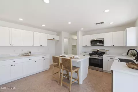 812 W Gibson Ave, Coolidge, AZ 85128