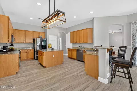 Kitchen - 9814 E Lompoc Ave, Mesa, AZ 85209 photo 2 of 6