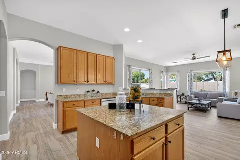 Kitchen - 9814 E Lompoc Ave, Mesa, AZ 85209 photo 6 of 6