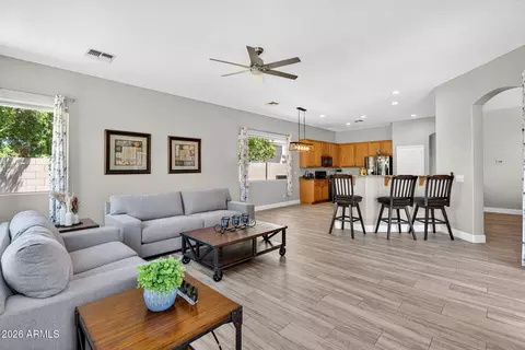 Living - 9814 E Lompoc Ave, Mesa, AZ 85209 photo 2 of 5