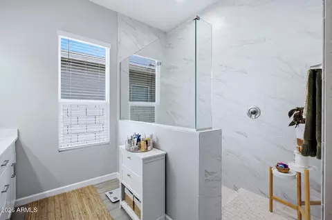 Bath - 5963 E Lone Cactus Rd, Phoenix, AZ 85054 photo 2 of 3