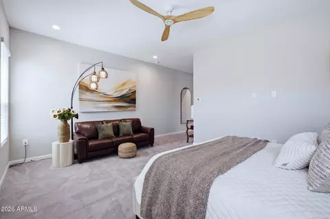 Bedroom - 5963 E Lone Cactus Rd, Phoenix, AZ 85054 photo 2 of 3