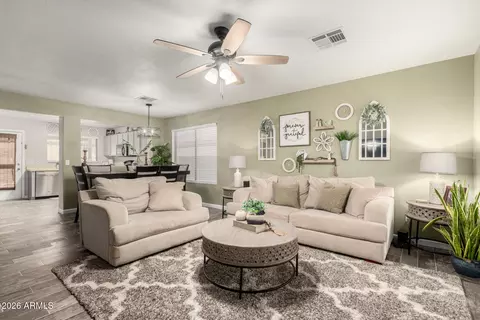 Living - 920 E Pima Ave, Apache Junction, AZ 85119 photo 1 of 2