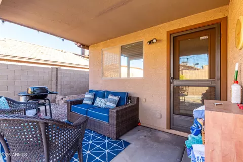 Exterior - 920 E Pima Ave, Apache Junction, AZ 85119 photo 5 of 6