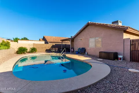 Exterior - 920 E Pima Ave, Apache Junction, AZ 85119 photo 4 of 6