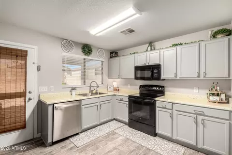 Kitchen - 920 E Pima Ave, Apache Junction, AZ 85119 photo 1 of 3