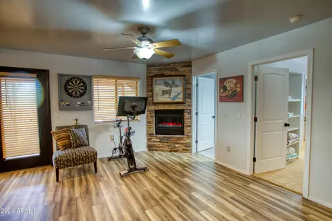 1011 Hillside Dr, Show Low, AZ 85901