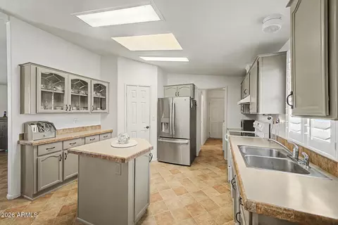 14449 S Vaquero Cir, Arizona City, AZ 85123