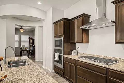 Kitchen - 4325 E Boston St E, Gilbert, AZ 85295 photo 4 of 5