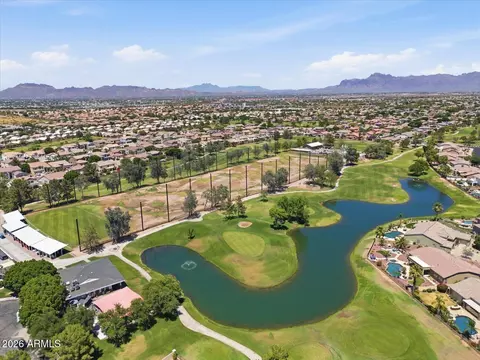 View/Area - 2224 S Harper Ave, Mesa, AZ 85209 photo 9 of 10