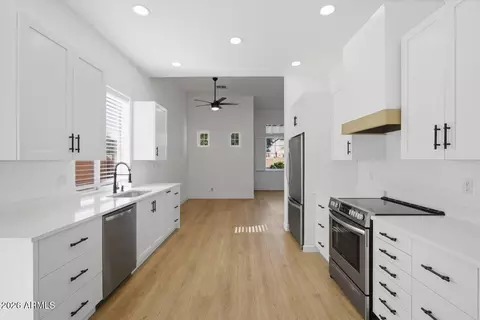 Entry Way - 2224 S Harper Ave, Mesa, AZ 85209 photo 1 of 3