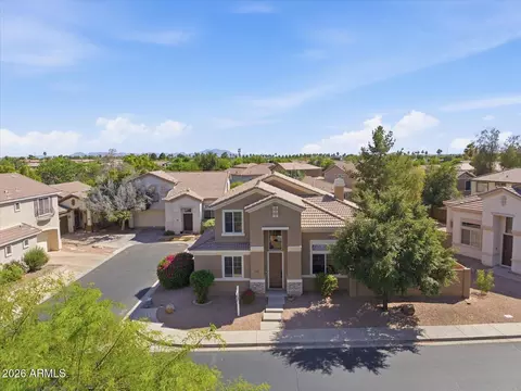 View/Area - 2224 S Harper Ave, Mesa, AZ 85209 photo 1 of 10