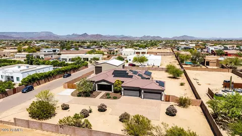 2639 W Lavitt Ln, Phoenix, AZ 85086