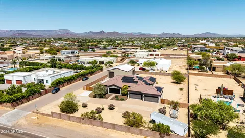 2639 W Lavitt Ln, Phoenix, AZ 85086