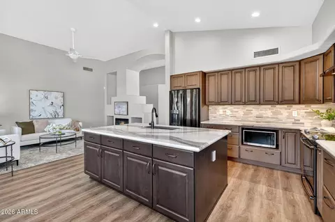 Kitchen - 2541 E Silverwood Dr, Phoenix, AZ 85048 photo 2 of 6