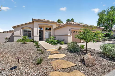 2541 E Silverwood Dr, Phoenix, AZ 85048